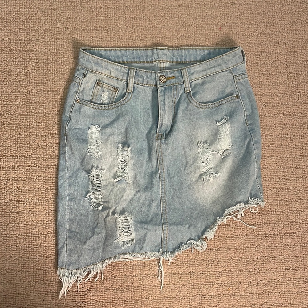 Asymmetrical skirt